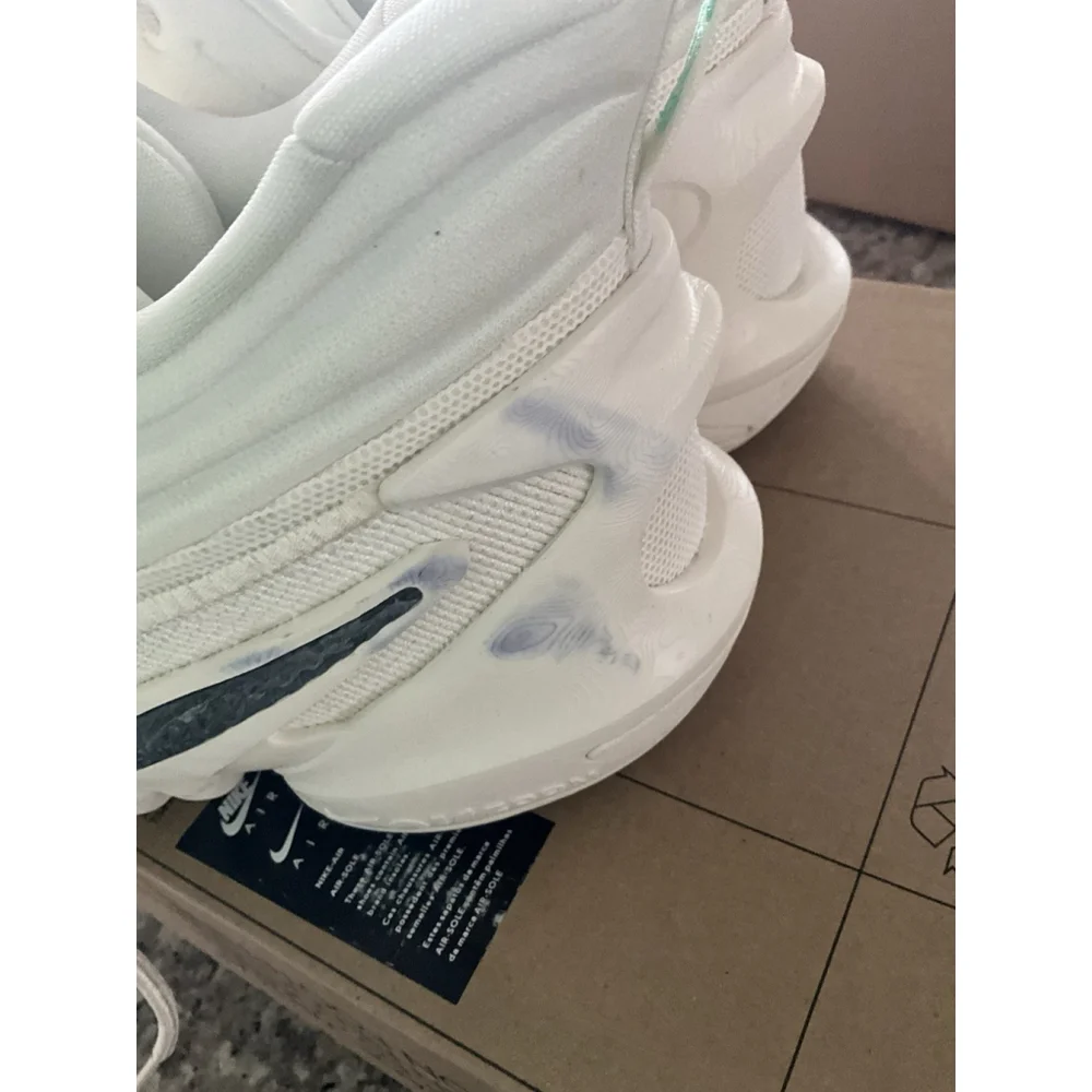 NIKE COSMIC UNITY 2 Basketball Shoes Size 11.5 Coconut Milk